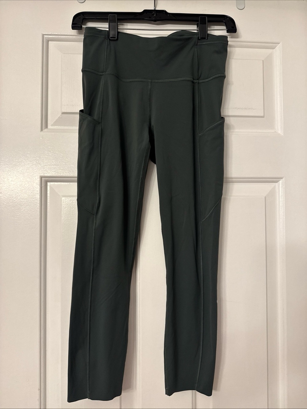 Lululemon Leggings Pants Capris Size 6 23” Inseam Forest Green Excellent